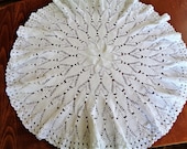 Vintage Round Crochet Tablecloth, White Tablecloth, Lace Crochet Table Cover, Wedding decor, 32 39 39 81cm diameter
