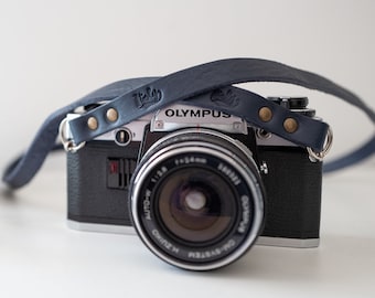 Leather camera strap. Color BLU. Handmade in Italy with genuine Leather. Personalized lenght