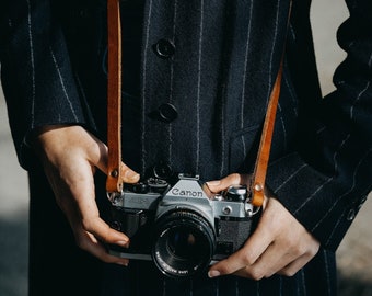 Italian Leather Camera Strap – Handmade in Italy – Vintage Style for DSLR and Mirrorless Cameras