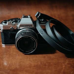 Personalized camera strap. Leather camera Strap - Scarf camera strap. Dslr Strap - poloroid camera strap. Black colour