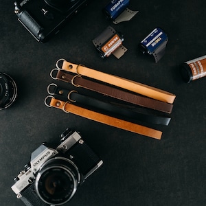 Genuine Leather Camera Wrist Strap | Vintage and minimal design | Color Brown, Black, Cognac, Dark Brown, Natural | Camera strap