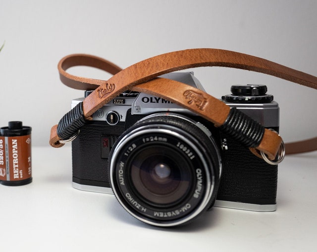 Tracolla Per Fotocamera In Pelle Effetto Rettile | Rock N Roll - Foto 7