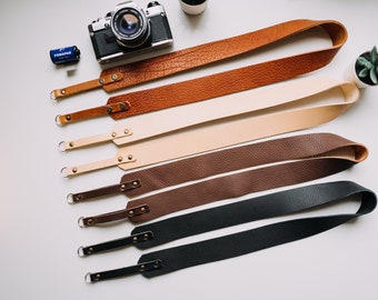 Leather camera strap. Color brown, cognac, black, natural. Handmade in Italy with genuine Leather. Personalized lenght