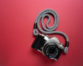 TRACOLLA PERSONALIZZATA - In corda fatta a mano zebbra e nera - Cinghia macchina fotografica fotocamera morbida regolabile colorata vintage