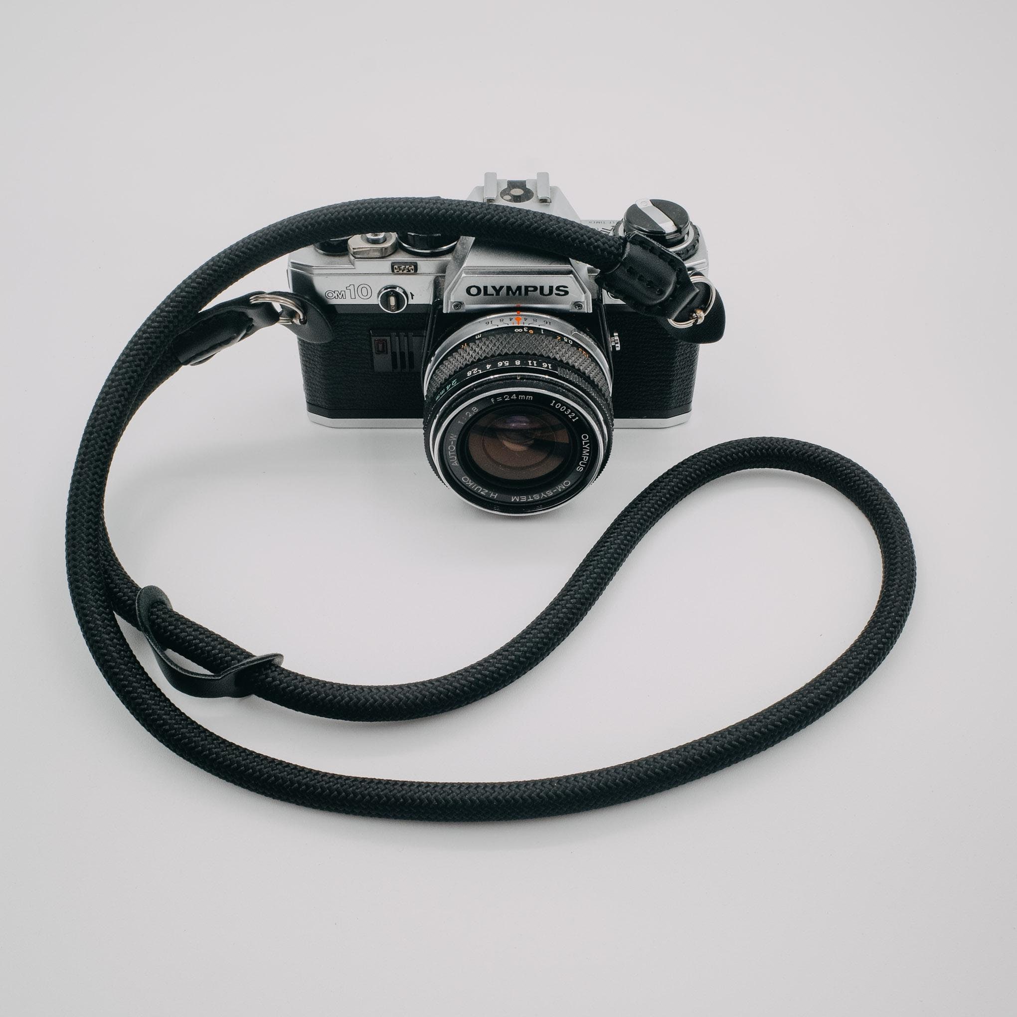 Tracolla Per Fotocamera A Corda In Nylon, 105 Cm – Cinghia Resistente E Morbida Per Reflex, Mirrorless E Compatte – Perfetta Per Canon, Nikon, Sony, Fujifilm, Olympus E Leica (Nero/Rosso) - 3