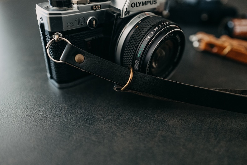 Genuine Leather Camera Wrist Strap Vintage and minimal design Color Brown, Black, Cognac, Dark Brown, Natural Camera strap Nero (Black)