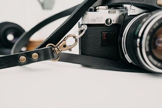 Tracolla Per Fotocamera In Vera Pelle Italiana – 3 Colori E 3 Misure, Anelli In Metallo Per Reflex E Mirrorless
