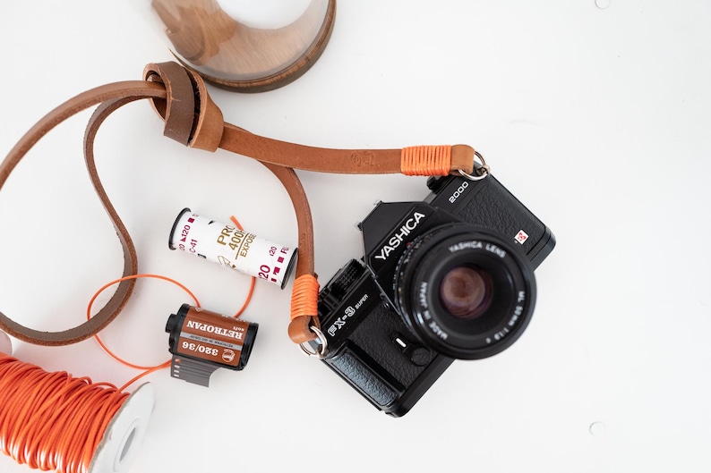 Custom lenght Black leather camera strap Red wire color personalized Vintage camerastrap