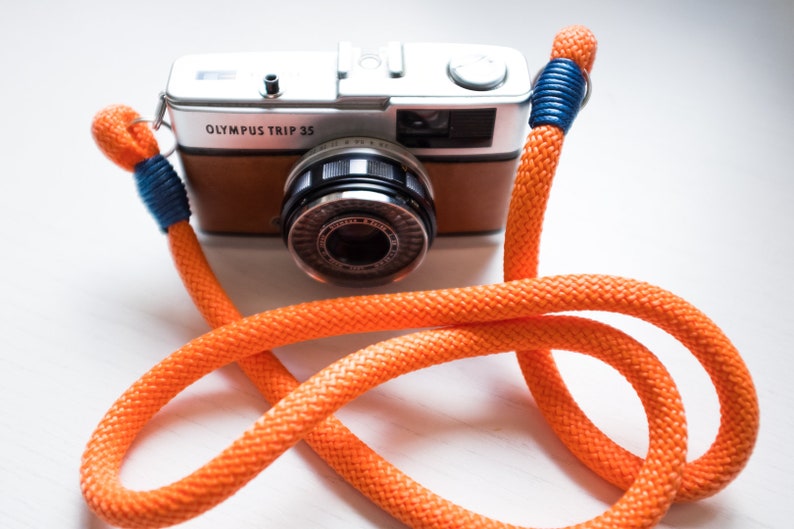Tracolla Per Fotocamera In Pelle Regolabile – Doppia Cinghia Per Due Fotocamere DSLR/SLR, Comoda E Resistente, Lunghezza Regolabile 35-50 Cm