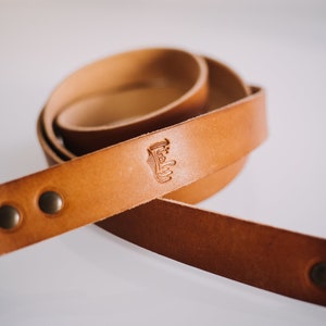 Custom Leather PEAK DESIGN camera strap. Color BROWN Cognac Handmade in Italy with luxury genuine Leather. Personalized lenght. image 6