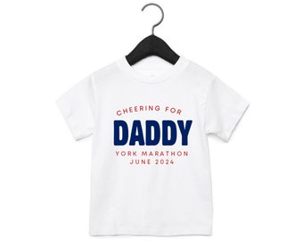 Baby, peuter, kinderen gepersonaliseerd juichen voor marathonloper T-shirt