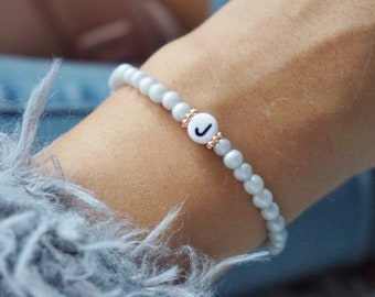 Bracelet initial gris clair Personnalisé, cadeau pour femme, bracelet amitié, bracelet partenaire, cadeau pour petite amie