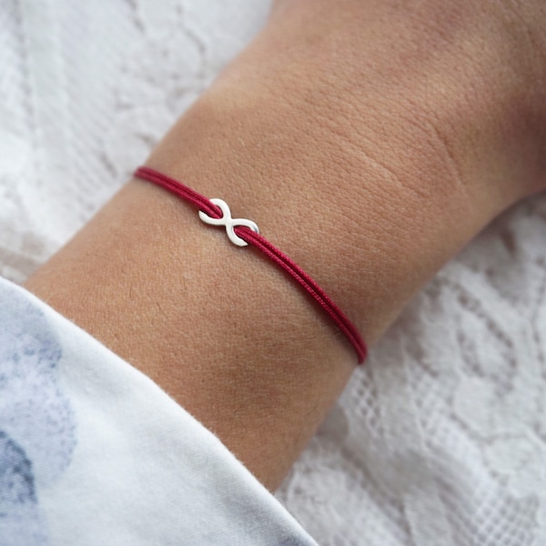 Infinity Armband unendlichkeit filigran,  Geschenk für Frauen,  Geschenk für Freundin, Weihnachtsgeschenk