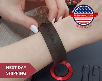 Bracciale in pelle personalizzato: gioielli avvolgenti in stile boho con incisione