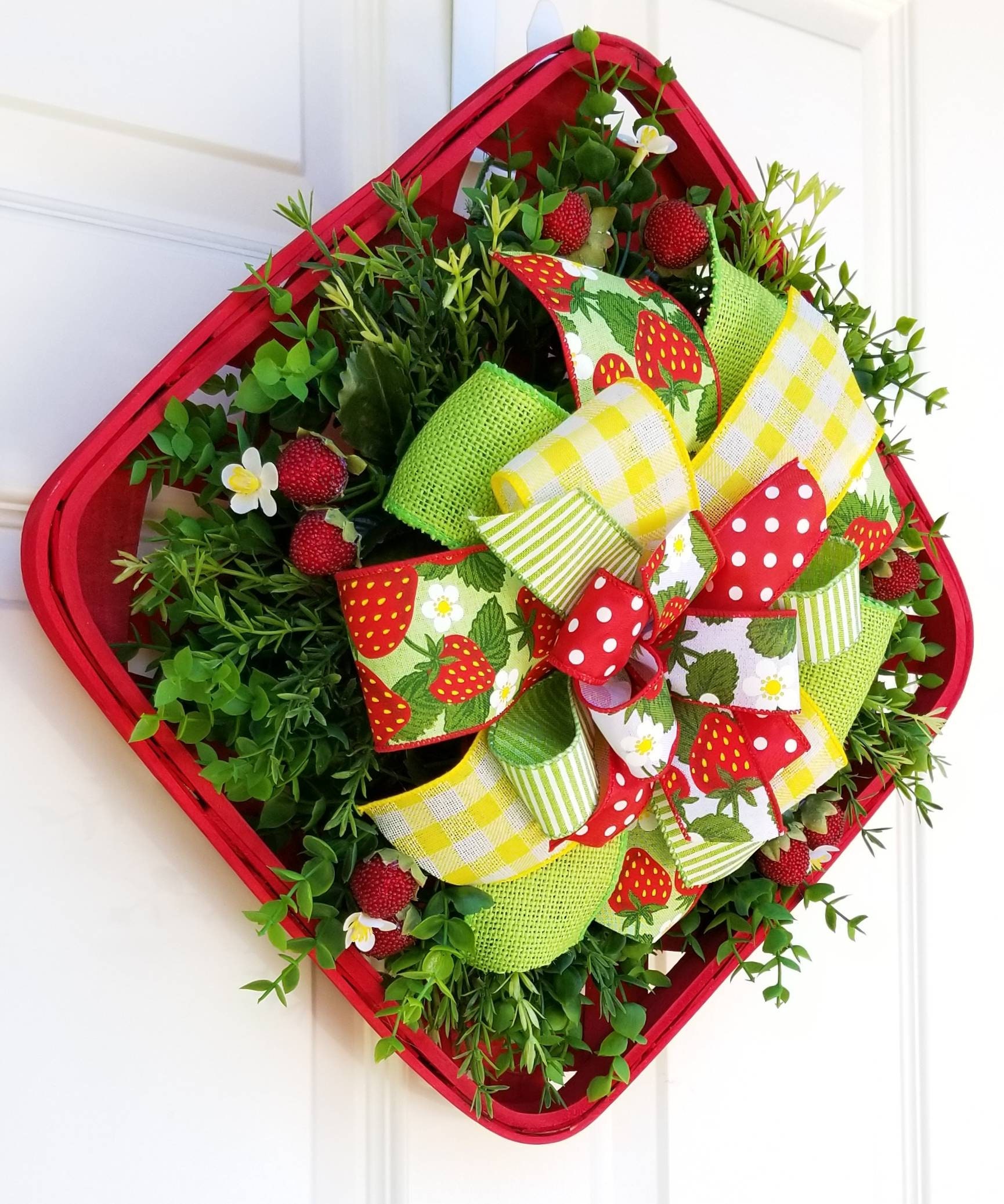 Strawberry Wreath for Summer Front Door Decor, Tobacco Basket Door ...