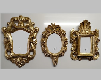 A set of small golden jewels with golden cinta hecha a mano. The lights are perfect for your vintage interior design.