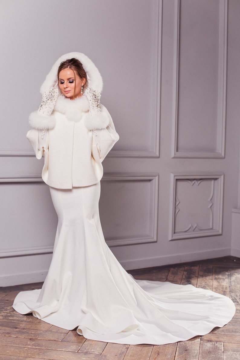 do you have to wear a jacket to a wedding