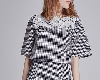 TOP: Negro y blanco con encaje-aplicado gingham recortado top