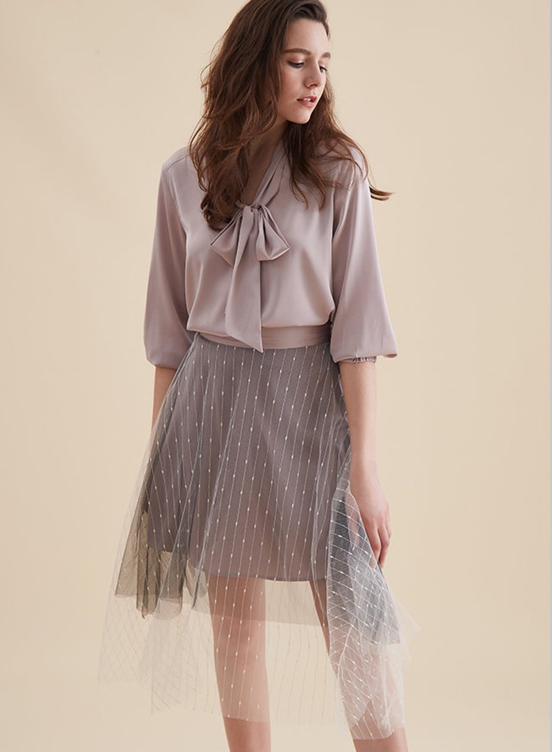 SKIRT: Mauve embroidered double layered satin midi tulle skirt image 3