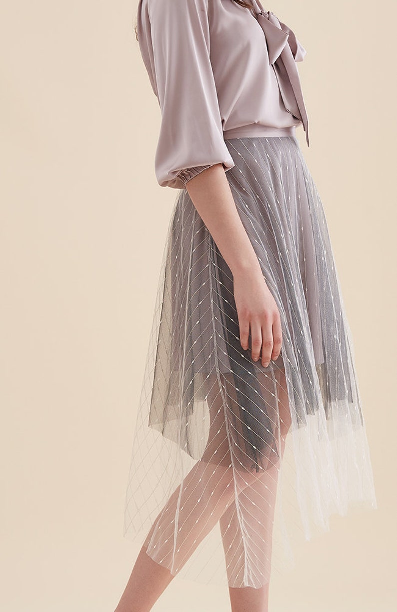 SKIRT: Mauve embroidered double layered satin midi tulle skirt image 4