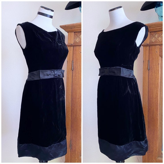 Vintage 60s black velvet dress classic mini dress… - image 2