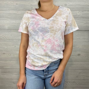 Women&#39;s Slub V-Neck Tie-Dye Short Sleeve T-Shirt // “Confetti&quot; - pink, tan & silver