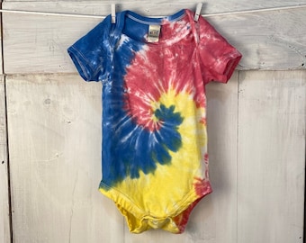 Tie Dye Baby Onesie - Boho rainbow colors- Cotton Bodysuit