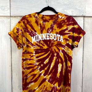 Tie-dye tee - Minnesota Golden Gophers // Maroon + Gold // University of Minnesota Gophers
