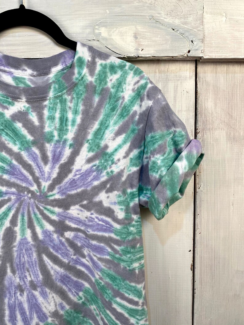 Short-sleeve Tie-dye Tee // aurora - Etsy