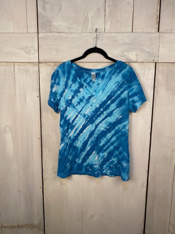 Women's Slub V-Neck Tie-Dye Short Sleeve T-Shirt // | Etsy