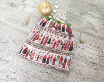 Xmas Mini Decor Pouch, Christmas Gift Wrap Drawstring Bag, New Year Decoration, Stocking Bag Present, Small Santa Pouch