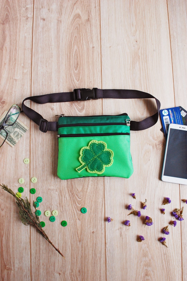 Small Bum Bag Green Waist Bag Clover Shamrock Decor St Men and Women Irish Bag Patrick/'s Day Accessory