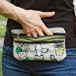 Riñonera de arpillera plana verde con cactus, riñonera unisex delgada, riñonera para mujeres y hombres, bolsa de viaje y festival