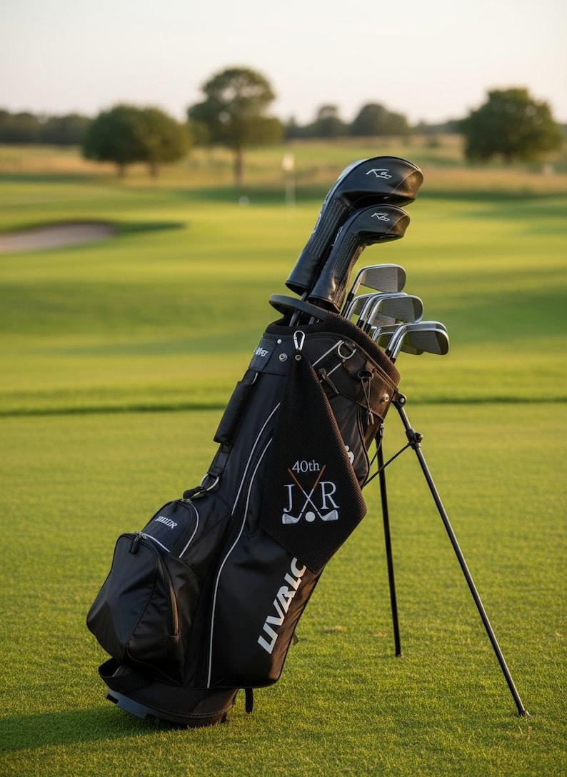 Toalla de golf de microfibra con monograma: regalo de golf personalizado imagen 2