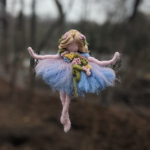 Needle Felted spring ballerina, Waldorf inspired flower fairy, nursery decor, Waldorf inspired, ballerina with flower dress,