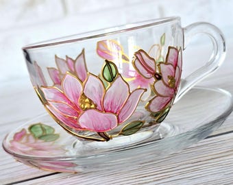 Handmålad rosa magnolia tekopp och fat: Personlig blommig teservis