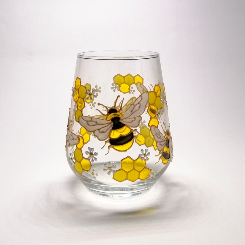 Bee wine glass personalised Hand painted bee wine tumbler New home gift Bee lover gift for boyfriend Anniversary Gift for parents