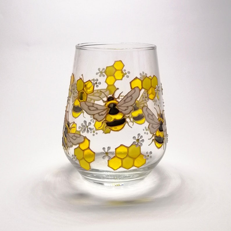 Bee wine glass personalised Hand painted bee wine tumbler New home gift Bee lover gift for boyfriend Anniversary Gift for parents
