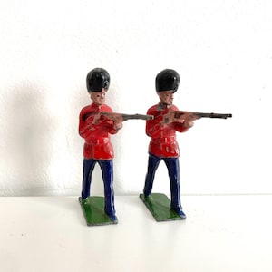 Johillco Scots Guard X2 LEAD TOY SOLDIERS John Hill & Co Vintage