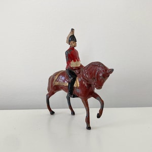 Soldat de plomb vintage Johillco : sauveteur britannique, époque Première Guerre mondiale