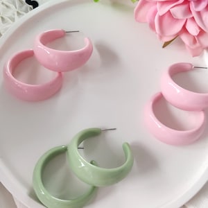 Bakelite style hoop earrings , acrylic resin hoop earrings , simple hoop vintage style jewellery, vintage earrings reproduction