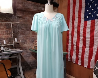 Vintage Aqua blue nightgown sleep dress nighty Small