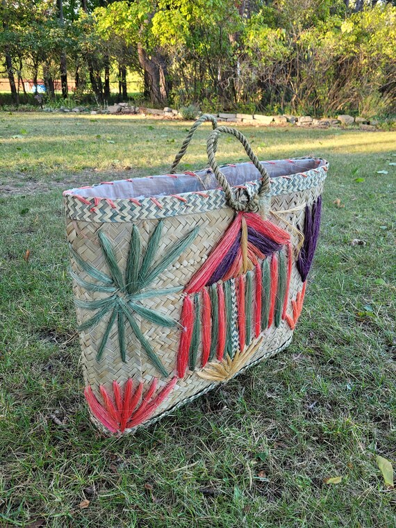 Vintage 1960s Large straw bag tote beach hut purse - image 3