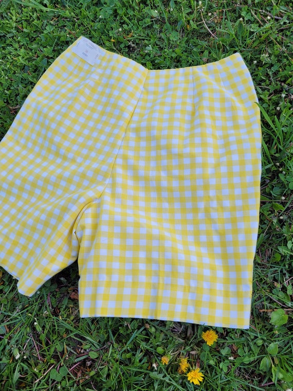 1950's vintage yellow gingham high waist shorts s… - image 9