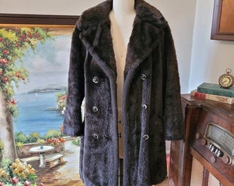 Vintage dark brown faux fur 1960s coat Medium