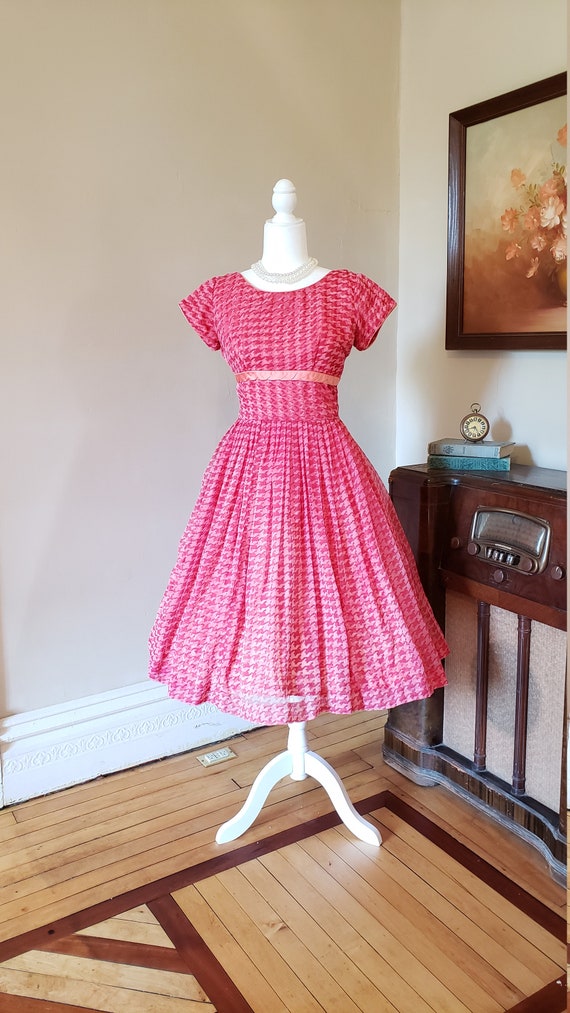 Vintage 1950's pink houndstootn chiffon dress pink