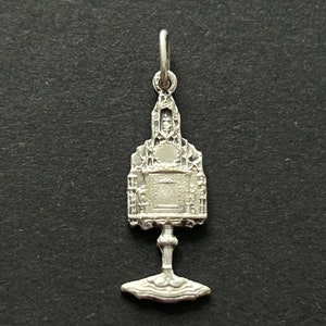 Vintage Eucharistic Miracle of Hassalt, Belgium Pendant, Silver Plate, Eucharist Cup Pendant, Vintage Catholic Pendant