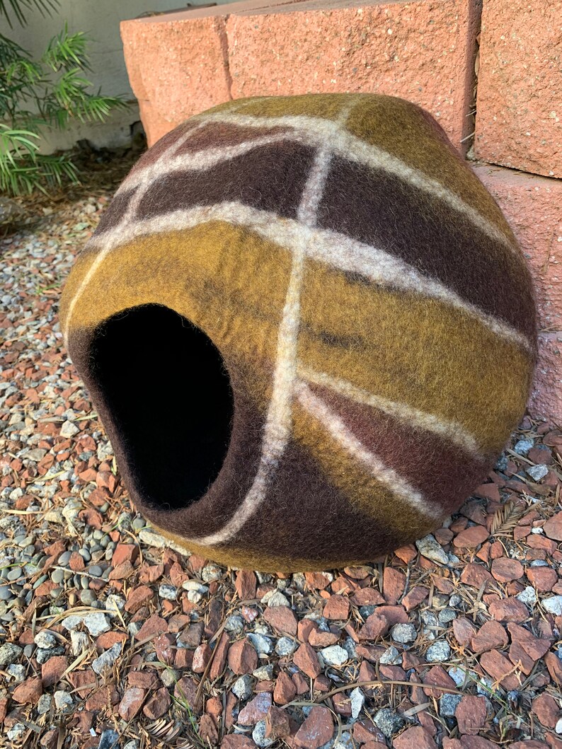 Best Aesthetic Wool Cat Cave House/ Felt Cat Bed Furniture/ Warm Cat Hiding Bed/ Crochet Cat Cocoon Bed/ Cute Handmade Cat House/ Pet House image 6