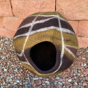 Best Aesthetic Wool Cat Cave House/ Felt Cat Bed Furniture/ Warm Cat Hiding Bed/ Crochet Cat Cocoon Bed/ Cute Handmade Cat House/ Pet House image 8