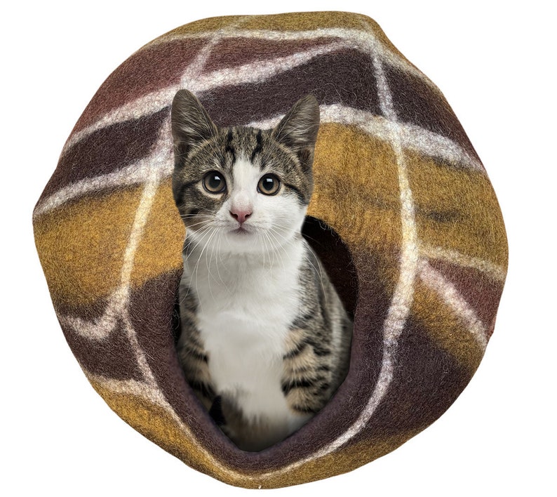 Best Aesthetic Wool Cat Cave House/ Felt Cat Bed Furniture/ Warm Cat Hiding Bed/ Crochet Cat Cocoon Bed/ Cute Handmade Cat House/ Pet House image 1